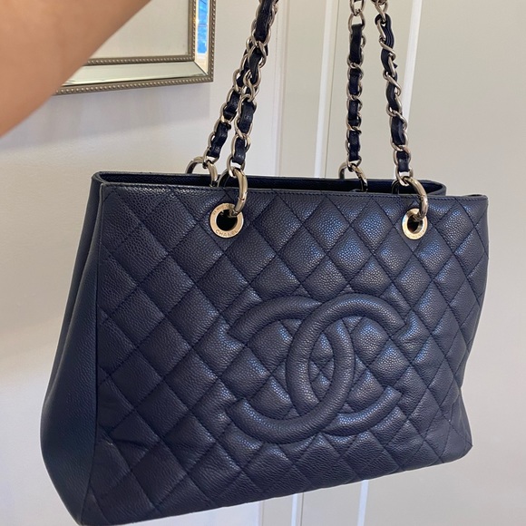Authentic Chanel Bag - Picture 2 of 9